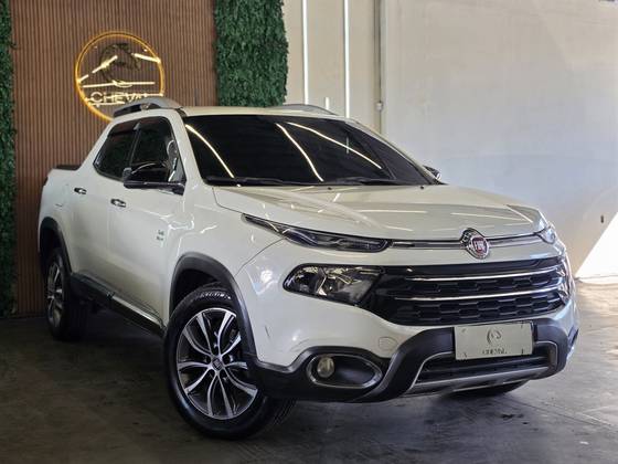 FIAT TORO 2.0 16V TURBO DIESEL VOLCANO 4WD AT9 FIAT TORO 2.0 16V TURBO DIESEL VOLCANO 4WD AT9